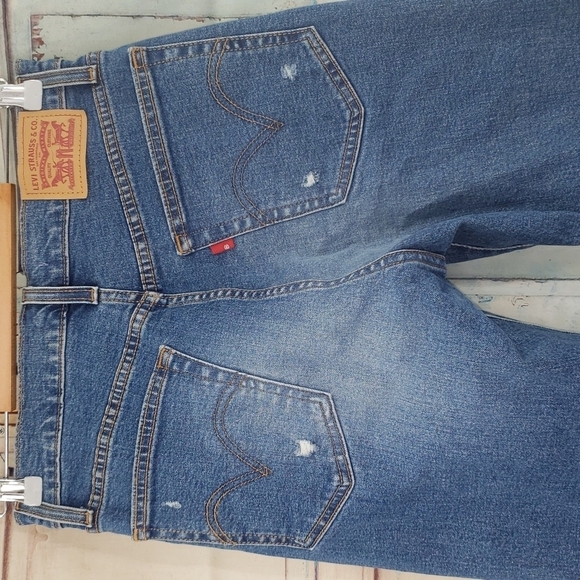 Levi's Wedgie Fit Button Fly Skinny Jeans - Picture 7 of 10